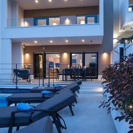 Orange Tree With Private Pool