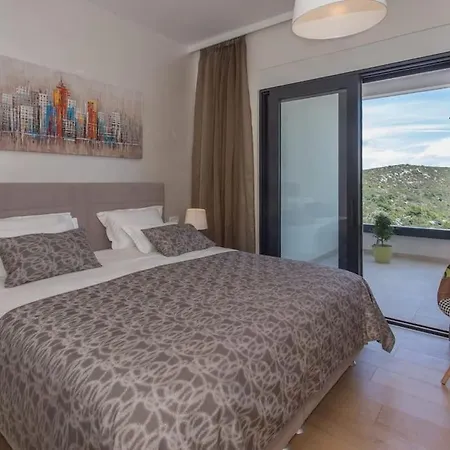 Orange Tree With Private Pool 빌라 *