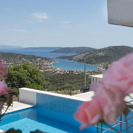 Orange Tree With Private Pool Vinišće
