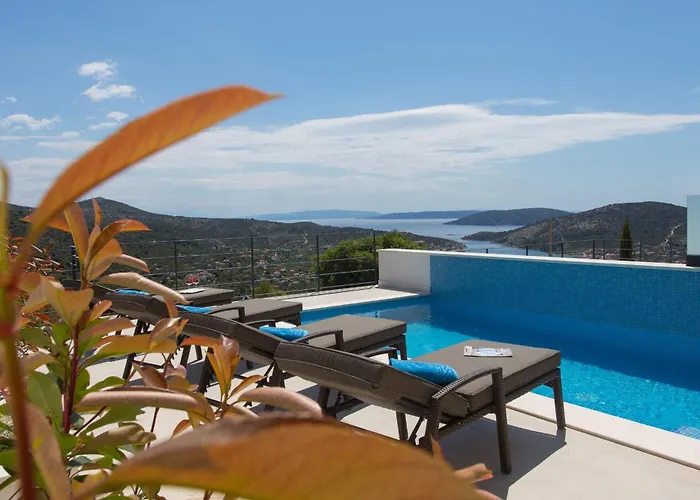 Orange Tree With Private Pool * Vinišće